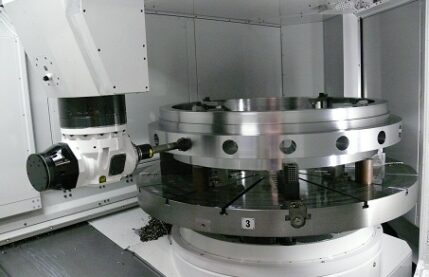 Unisign CNC machine | Sub-sea valves machining | Combined operations on one machine | Pallet changer | unisign.com