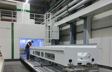 CNC machining of large parts