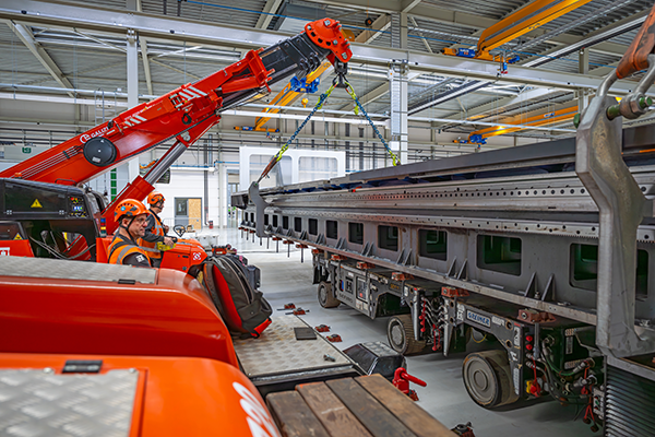 CNC Machine relocation | Expert installation of machine frame | unisign.com